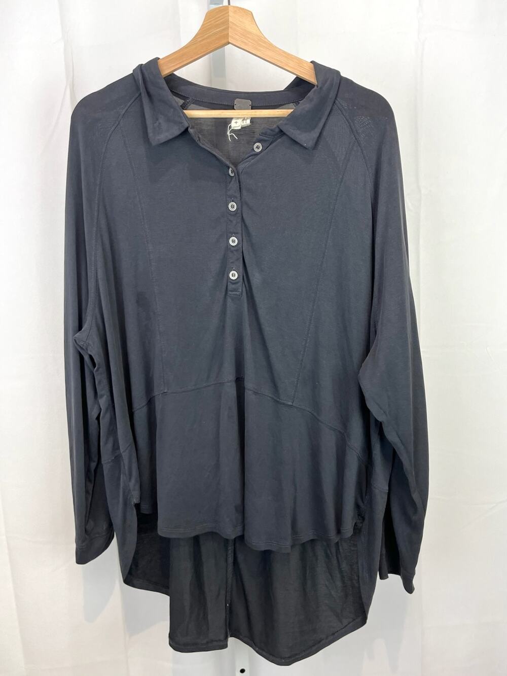 WE THE FREE People Henley Hi Low Tunic Top  Size S Collared Long Sleeve Gray